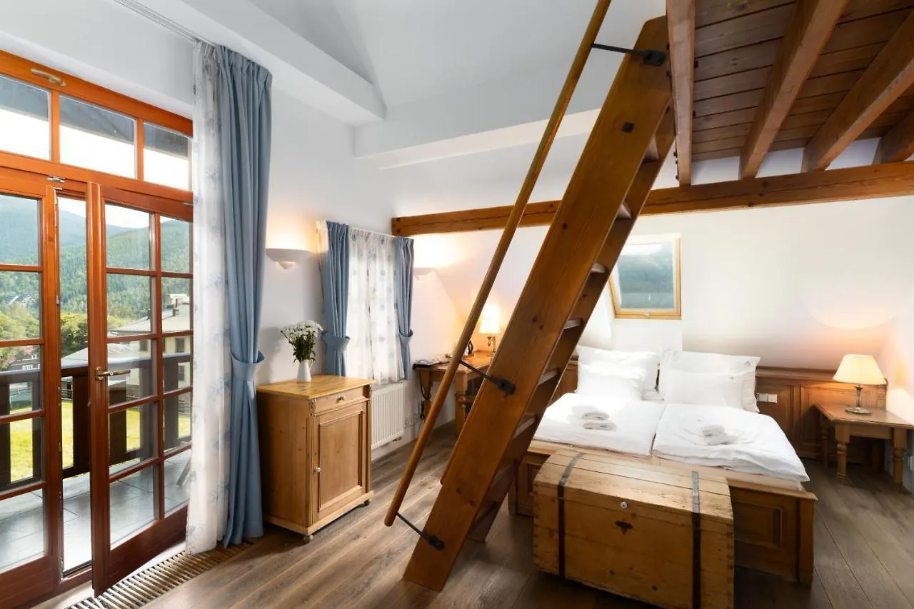 Guest house Pension Slunecnice & Panorama Restaurace Farma