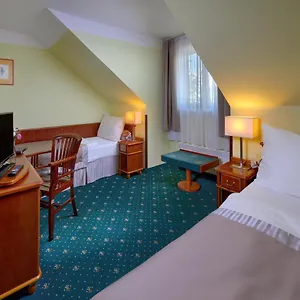 **** Hotel Selsky Dvur - Bohemian Village Courtyard Czechy