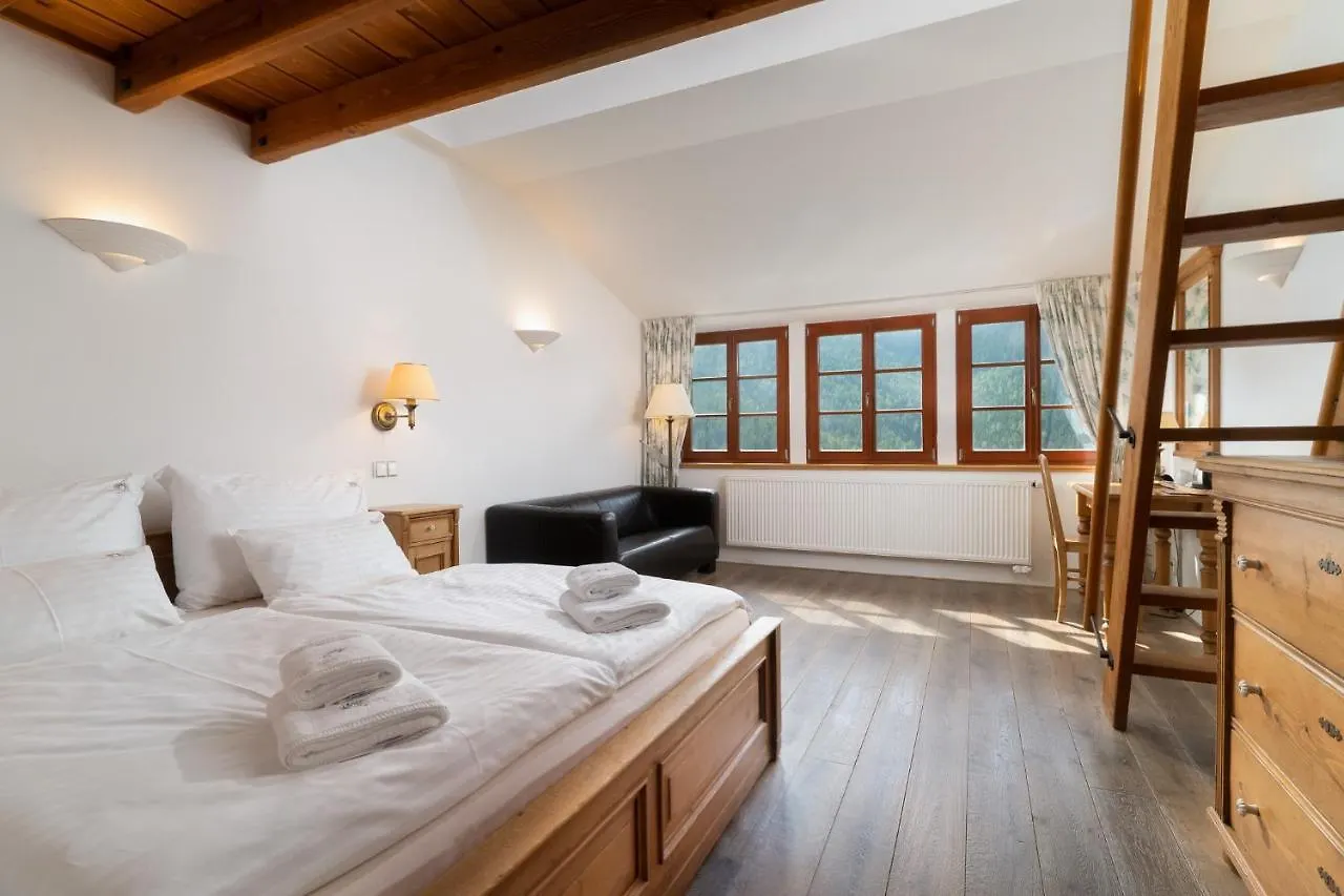 Pension Slunecnice & Panorama Restaurace Farma Špindlerŭv Mlýn Maison d'hôtes