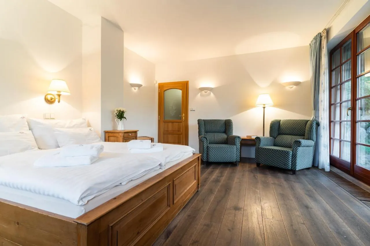 Pension Slunecnice & Panorama Restaurace Farma Špindlerŭv Mlýn Maison d'hôtes