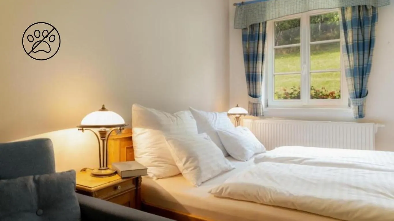 Guest house Pension Slunecnice & Panorama Restaurace Farma