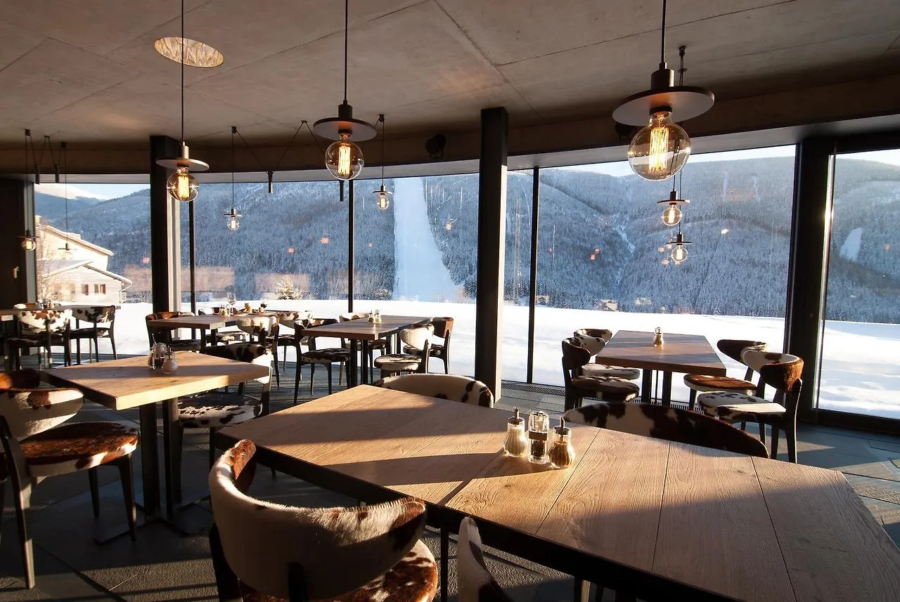 Guest house Pension Slunecnice & Panorama Restaurace Farma